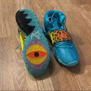Kyrie 6 'Oracle Aqua' worth 1000$